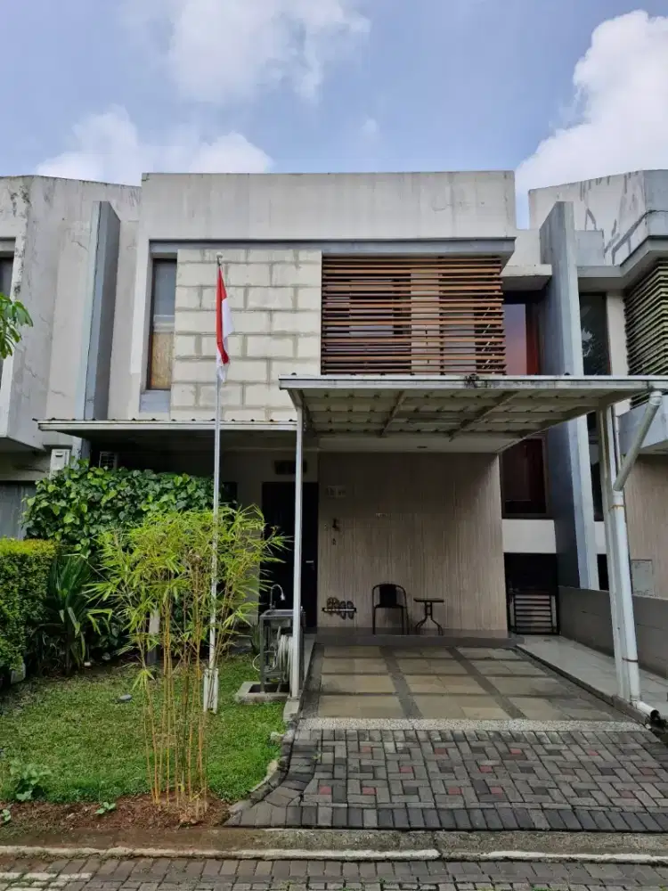 Rumah full renovasi di cluster Prestigia The Eminent BSD