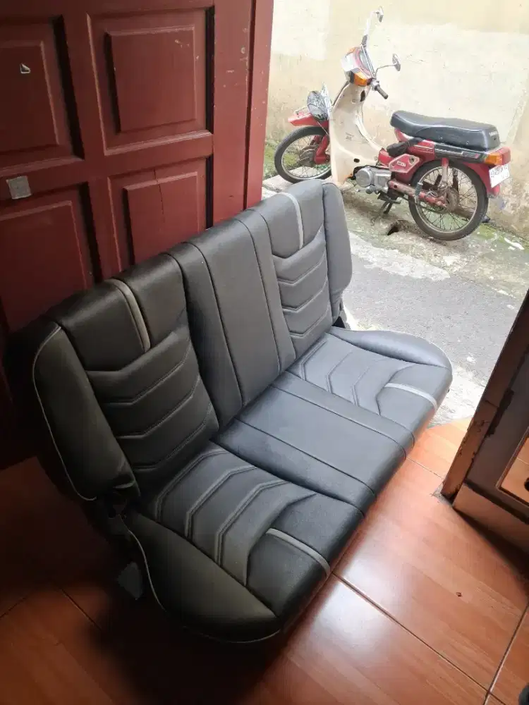 Jok belakang mobil panther 2003