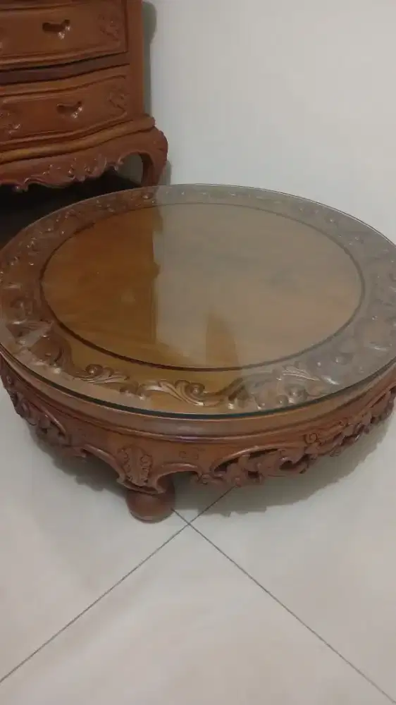 Jual cepat dan murah meja bulat kayu jati.