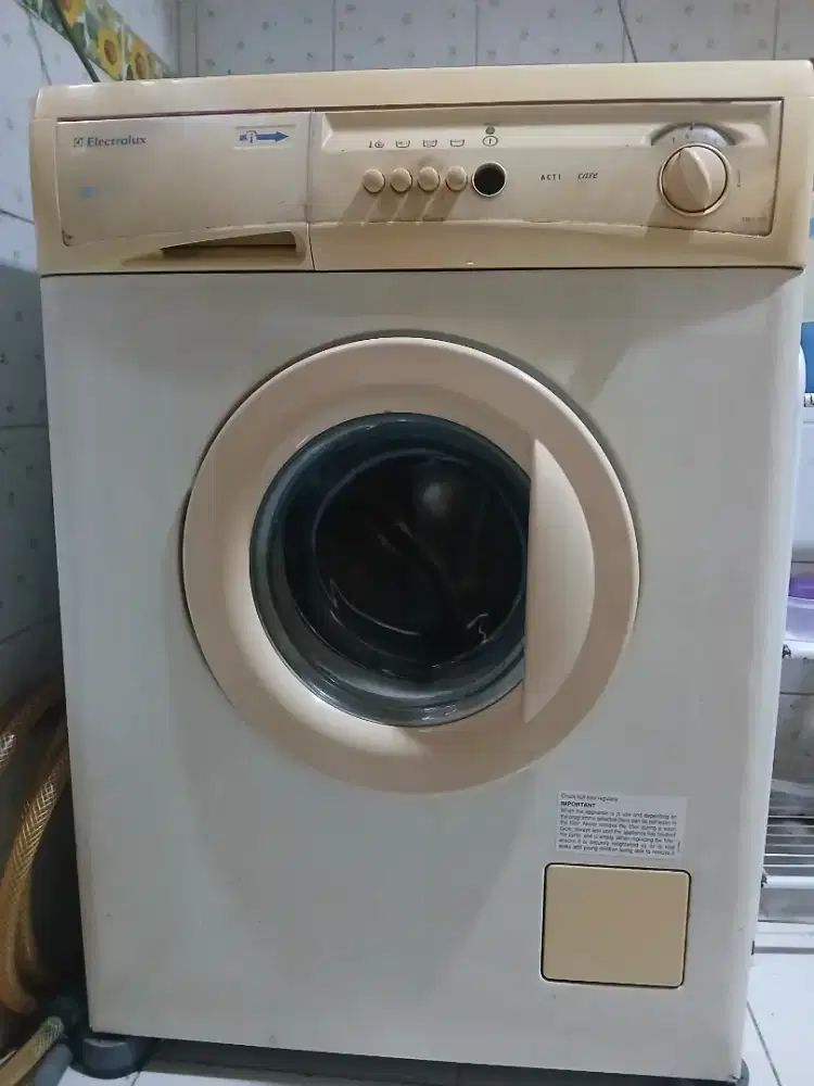 Mesin cuci Elextrolux EW878F