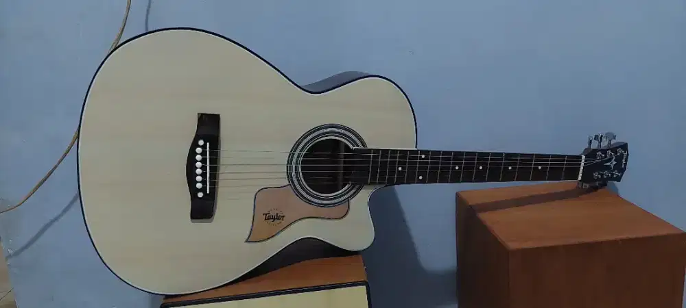 Gitar akustik tanambesi natural