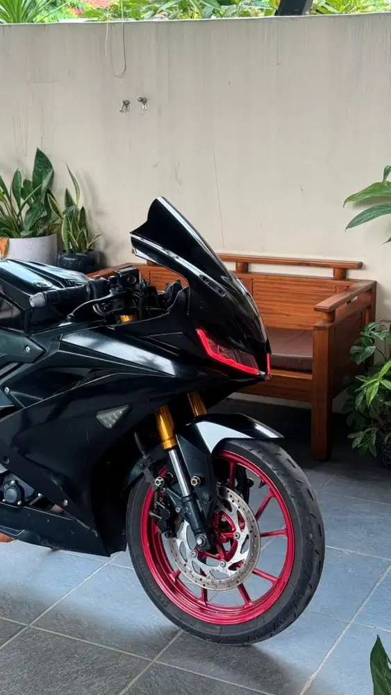 motor Yamaha R15 V3 2019 155 cc Lengkap