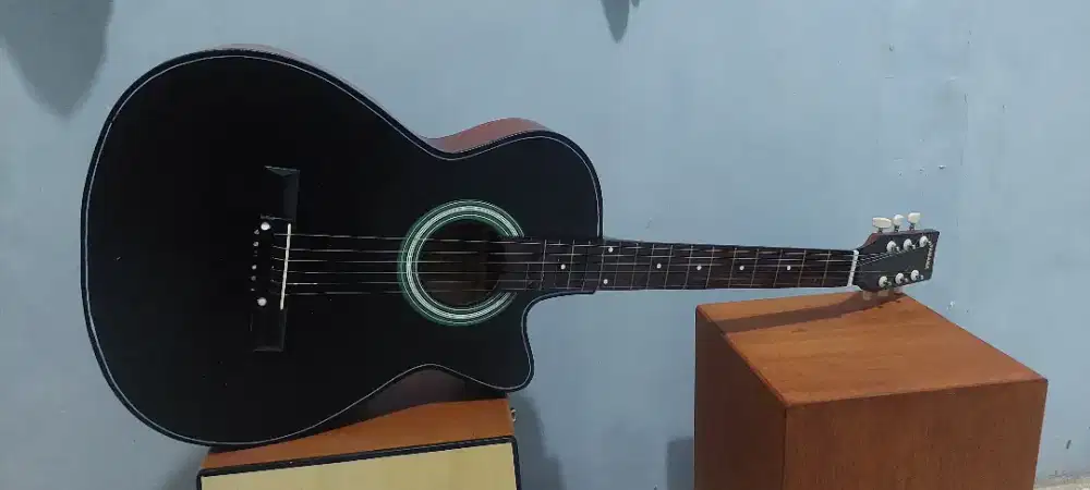 Gitar akustik ymahaa New black