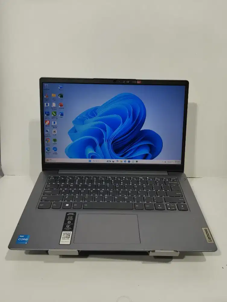 LAPTOP LENOVO IDEAPAD SLIM 3