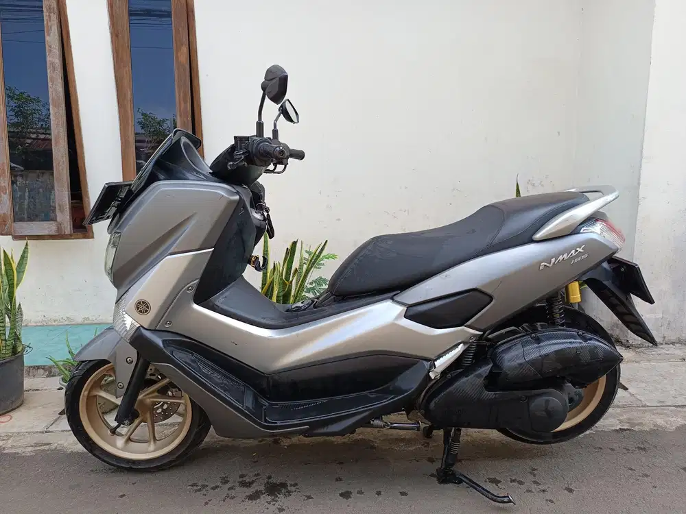For sale nmax old non abs 2018 lengkap bagus