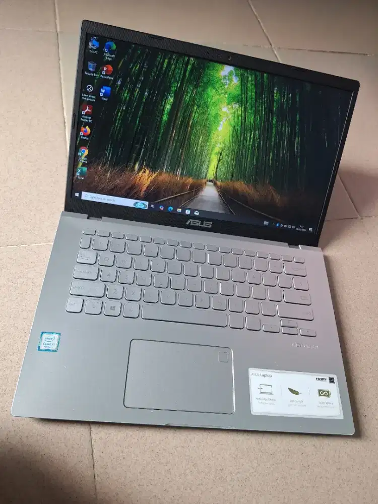 Bismillah di jual laptop asus vivobook slim core i3 siap pakai