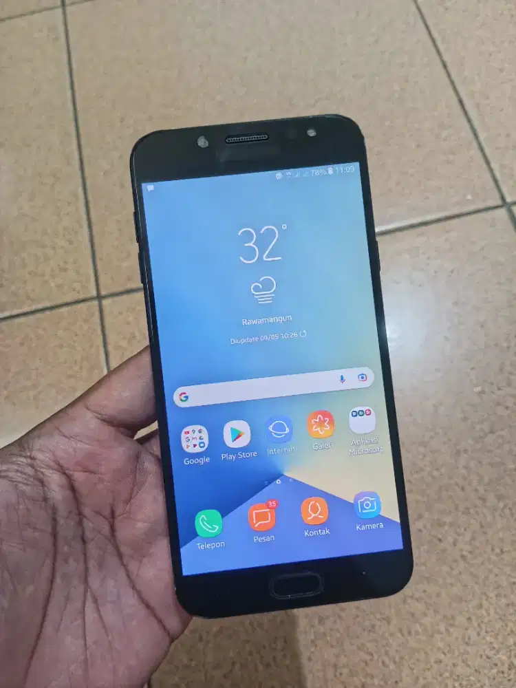 Samsung j7+ 4/32gb