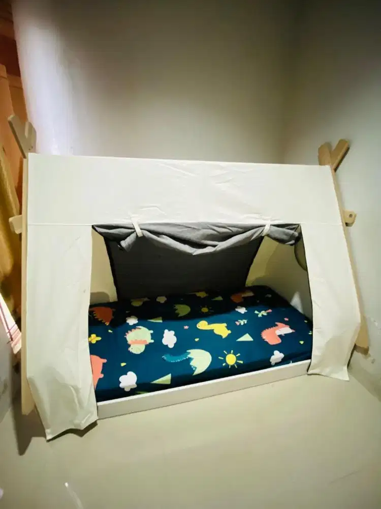 Divan Anak Bentuk Tenda