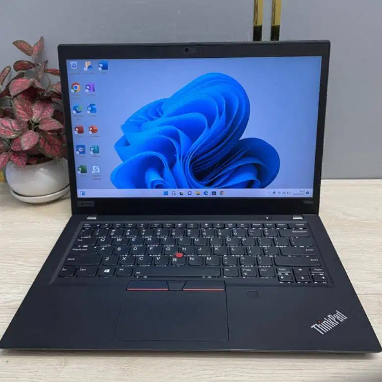 LAPTOP LENOVO THINKPAD T495s AMD RYZEN 5 RAM 8GB SSD 256GB MURAH *RET