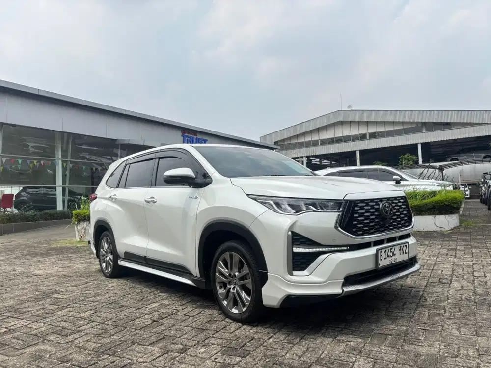 Toyota Innova Zenix 2.0 Q CVT TSS Modellista 2023 (Free Balik Nama)