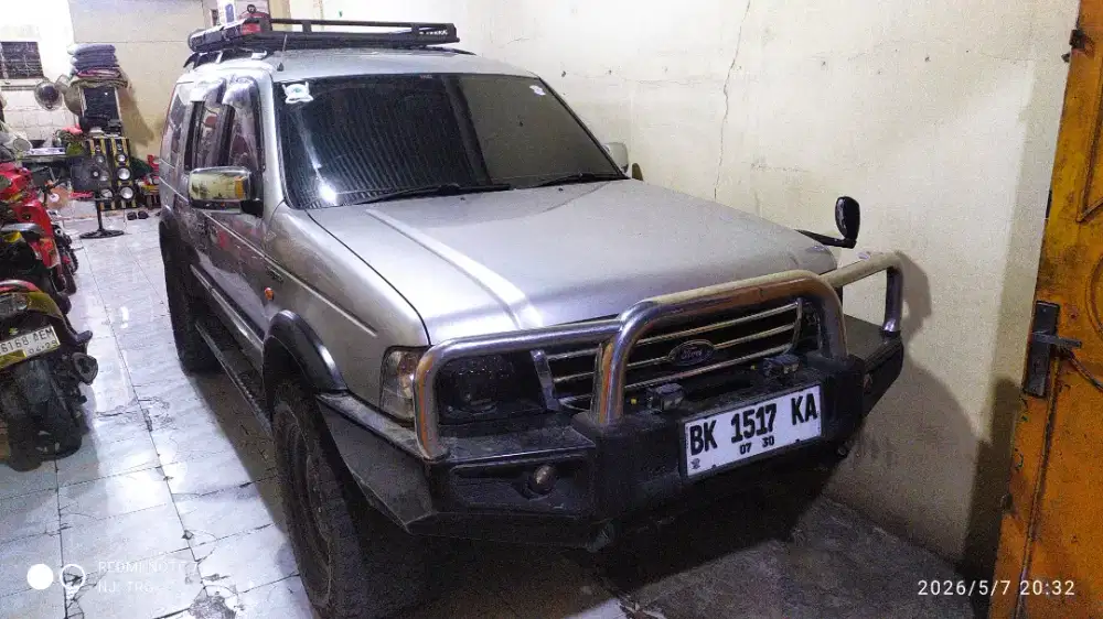 FORD EVEREST 2.5 XLT TDI 2004 ORIGINAL ISTIMEWA SEKALI