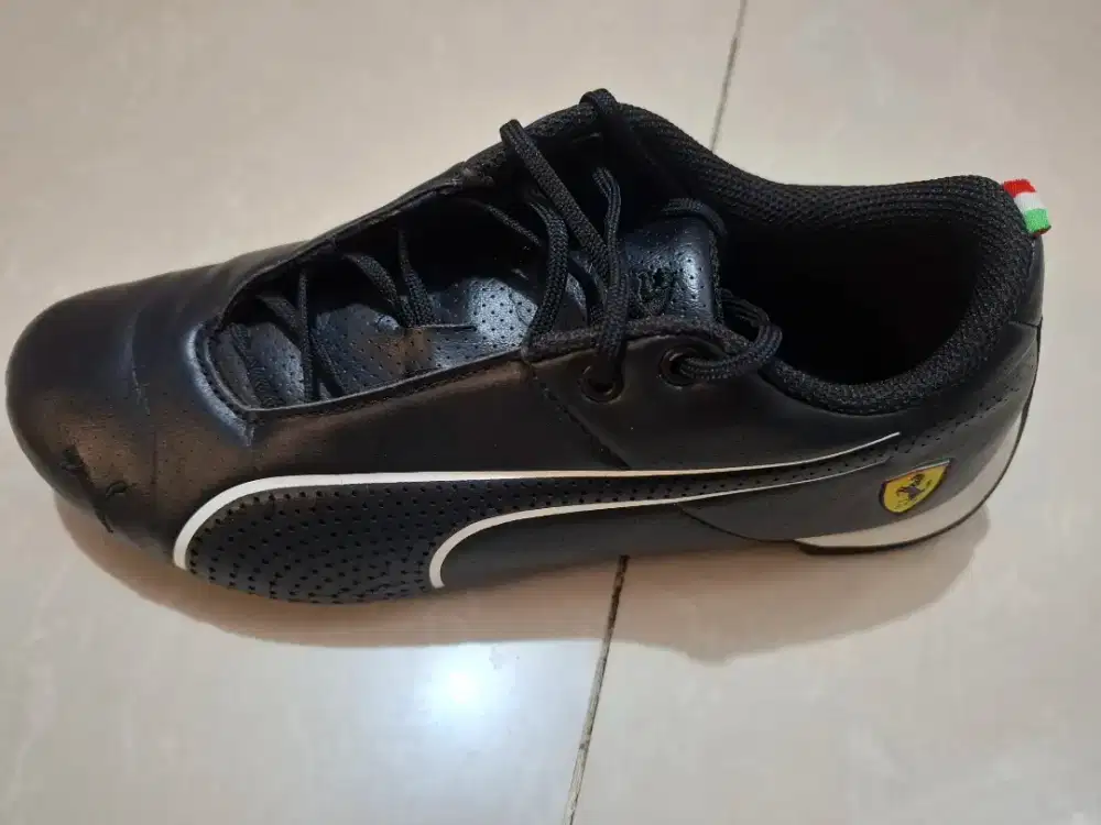 Sepatu Puma Original - Ferari