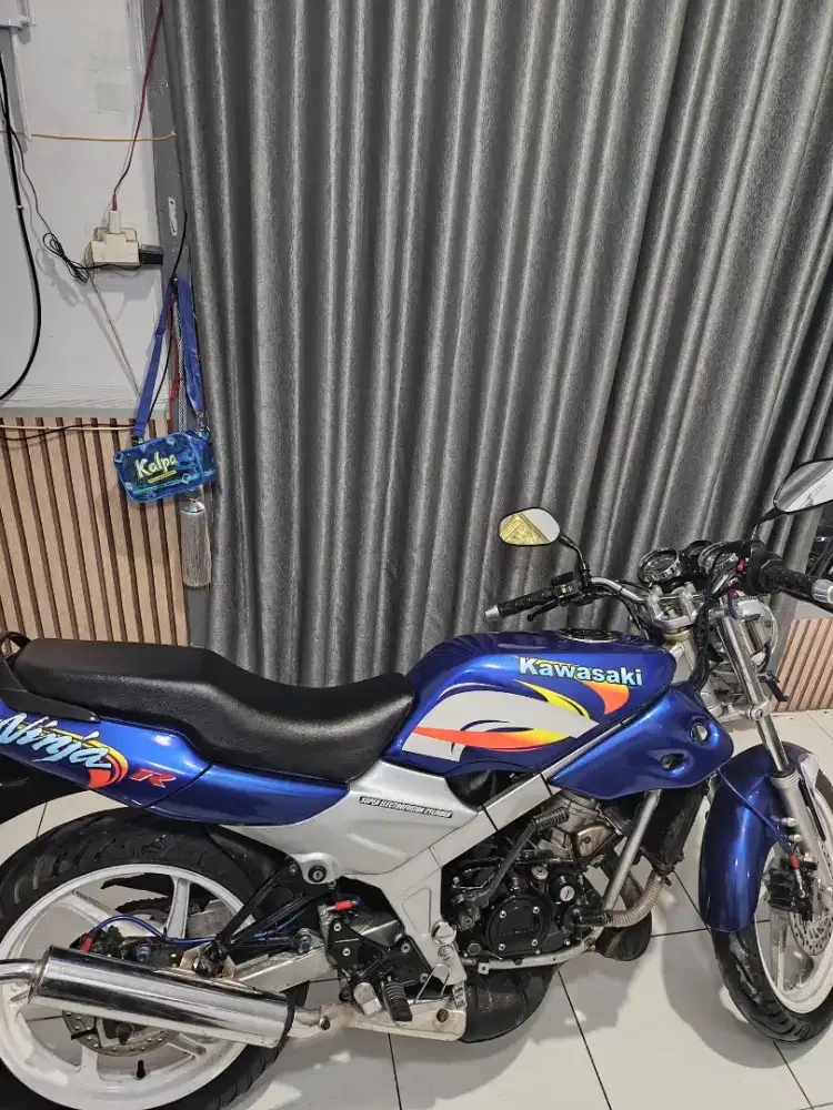 Kawasaki ninja r