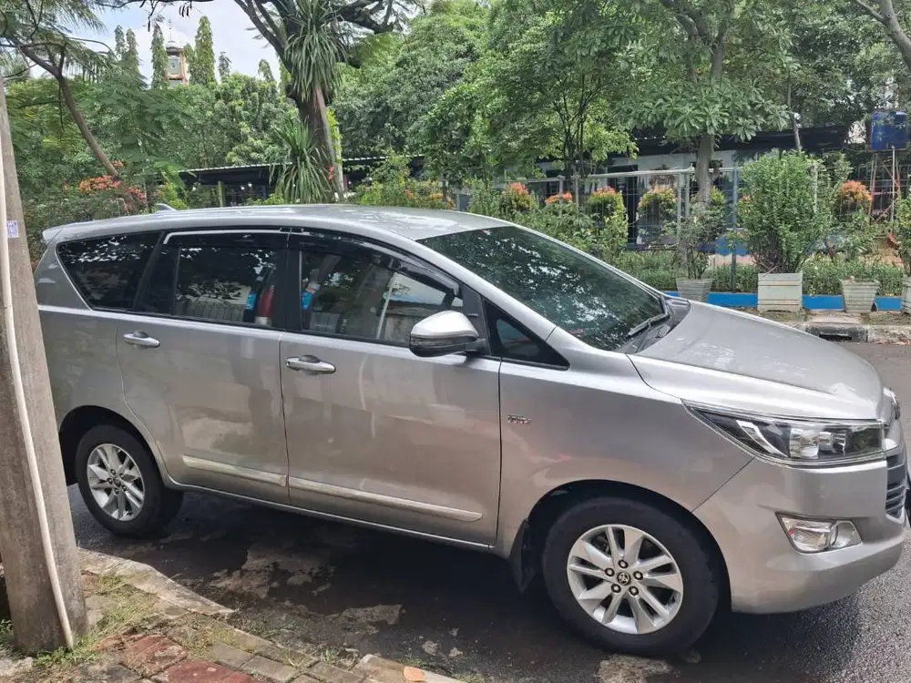 Toyota Innova Reborn 2.0 Bensin MT 2020 - Kondisi Istimewa.