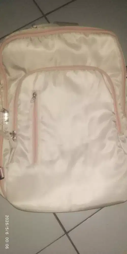 Tas wrna pink buat cewe
