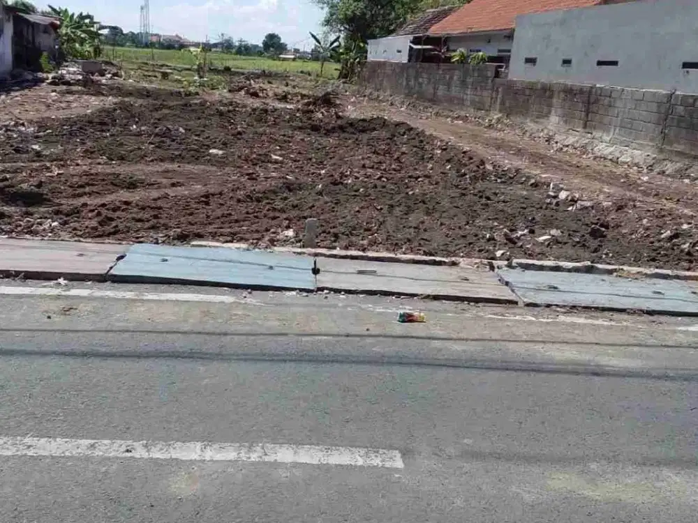 Tanah pekarangan nol jalan aspal Gedangan Sidoarjo SHM split