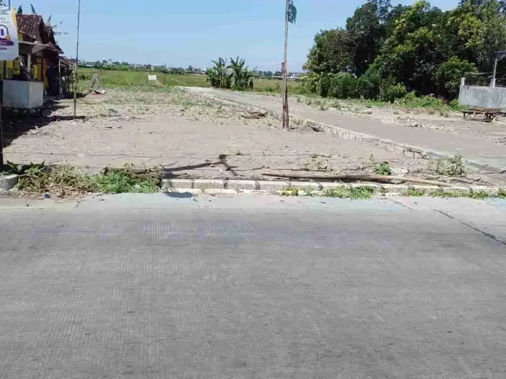 Tanah nol jalan aspal Kragan Gedangan