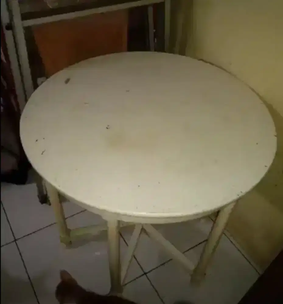Meja Bundar kayu jati