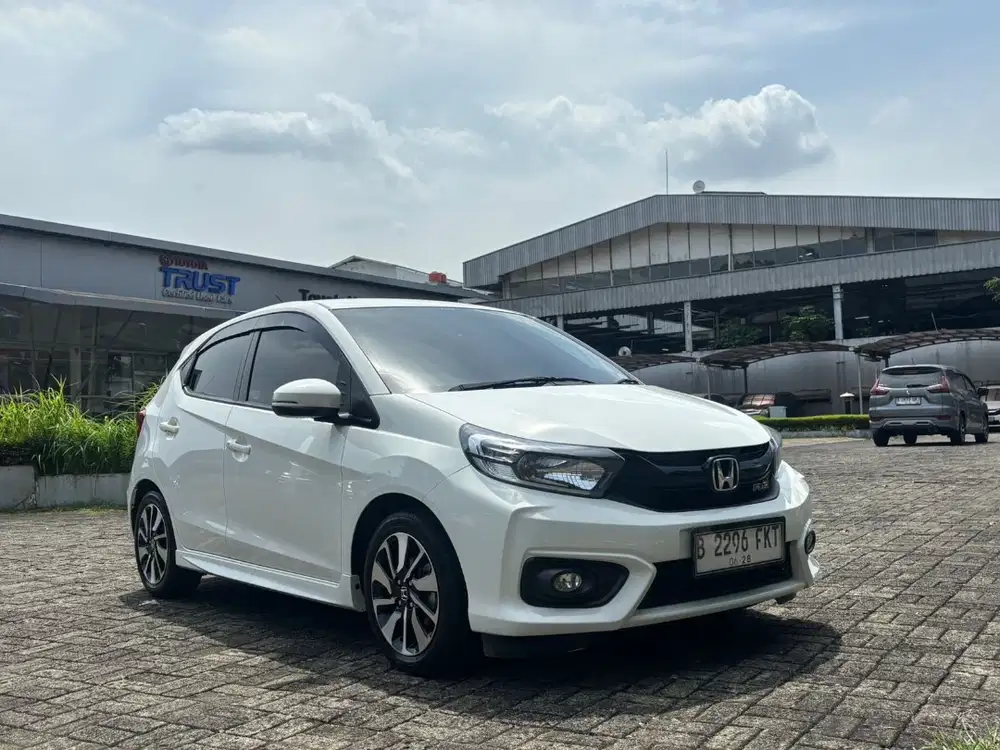 Honda Brio 1.2 RS AT 2023 Termurah (Like New)