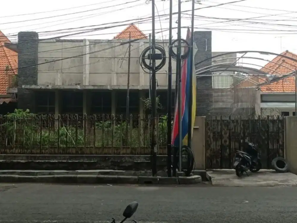 Rumah Tengah Kota Cocok Usaha Strategis Dekat RS Siloam