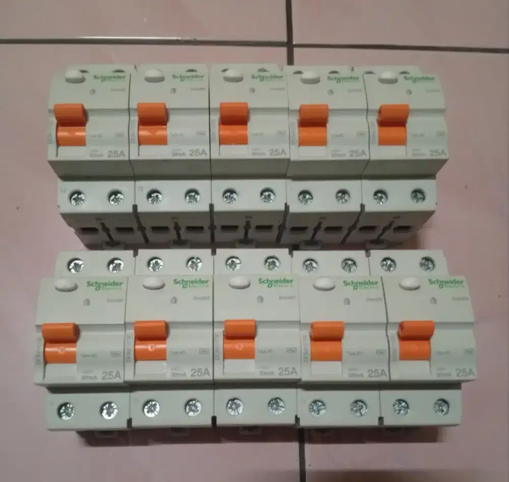 Jual elcb merk scneider type AC 2phase 25a