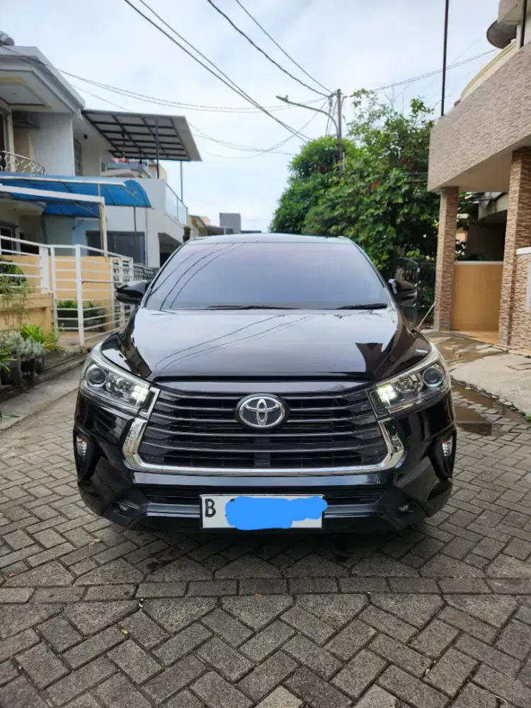 Toyota kijang innova reborn 2.4 V diesel matic 2021 hitam
