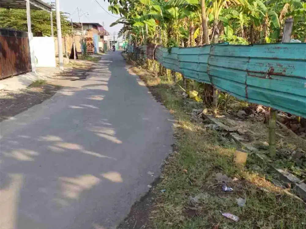 Tanah nol jalan aspal Sukodono dekat Polsek Sukodono