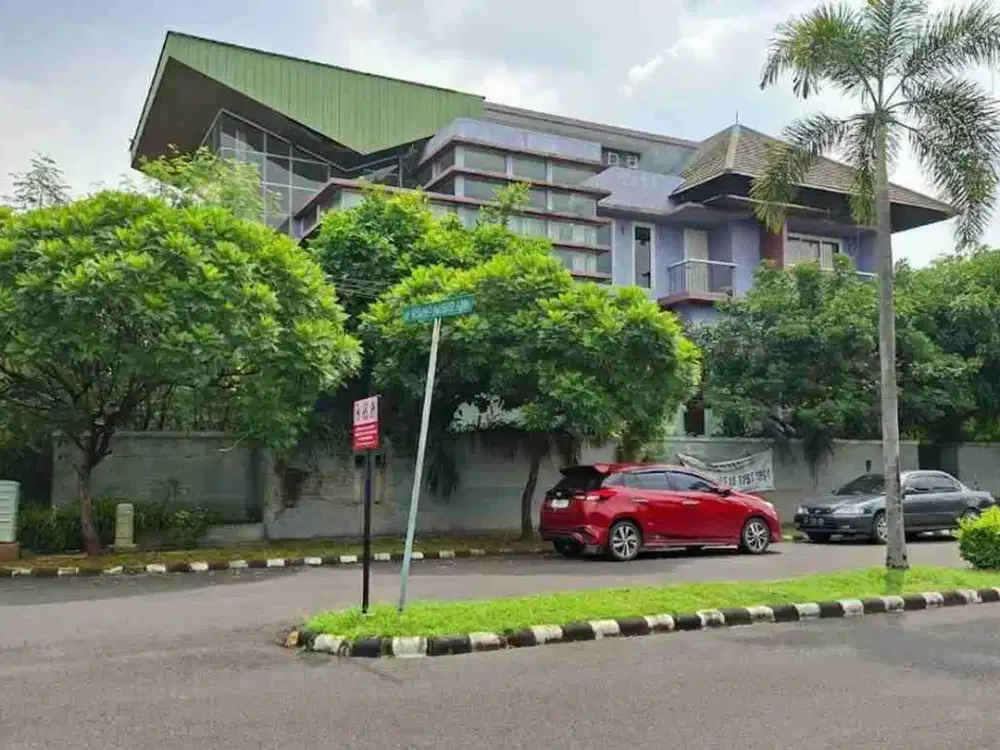 Rumah Hook Mewah Ada Taman Lingkungan Asri & Keren Di Kemang Pratama Bekasi