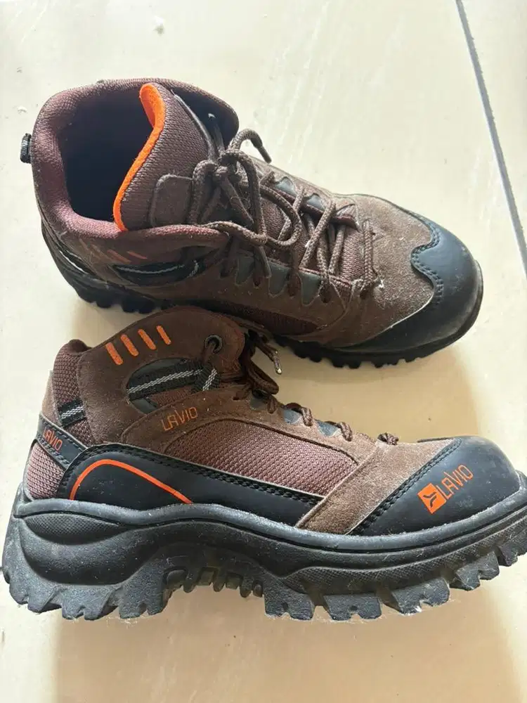 Sepatu Gunung masih bagus
