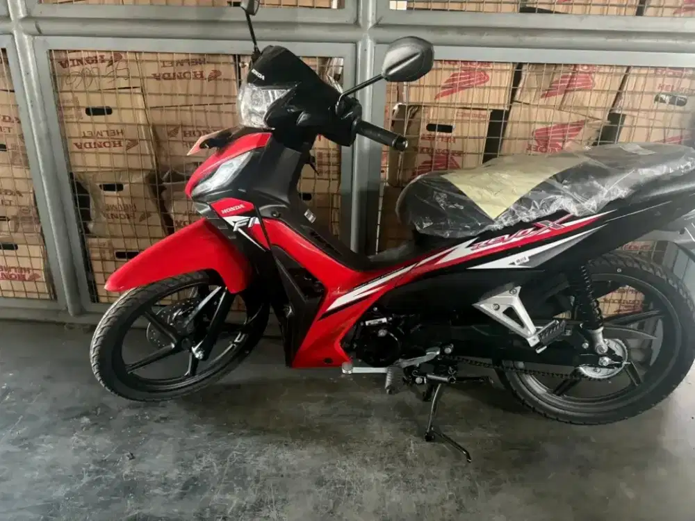 HONDA REVO X RED