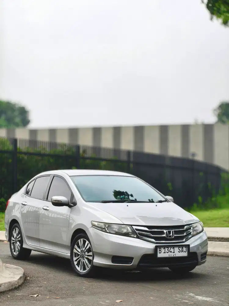 HONDA CITY E 1.5 AT 2013 Low Km Sangat terawat Istimewa !!