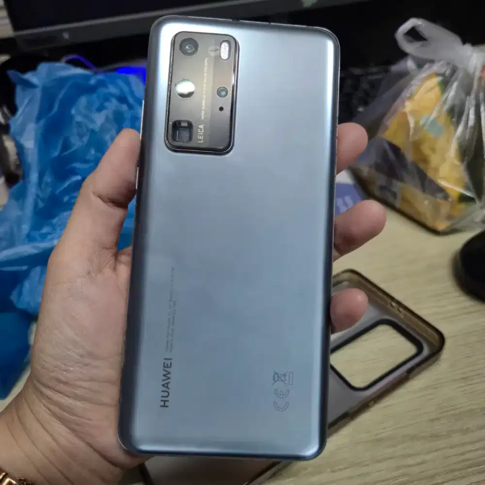 Dijual cepat handphone Huawei p40pro mulus