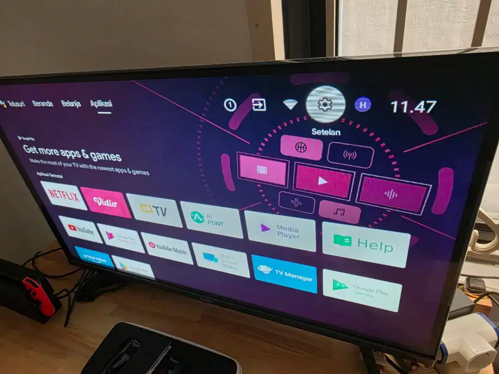 Smart tv 32 inci android 11 merek CHIQ ( CHANGHONG)