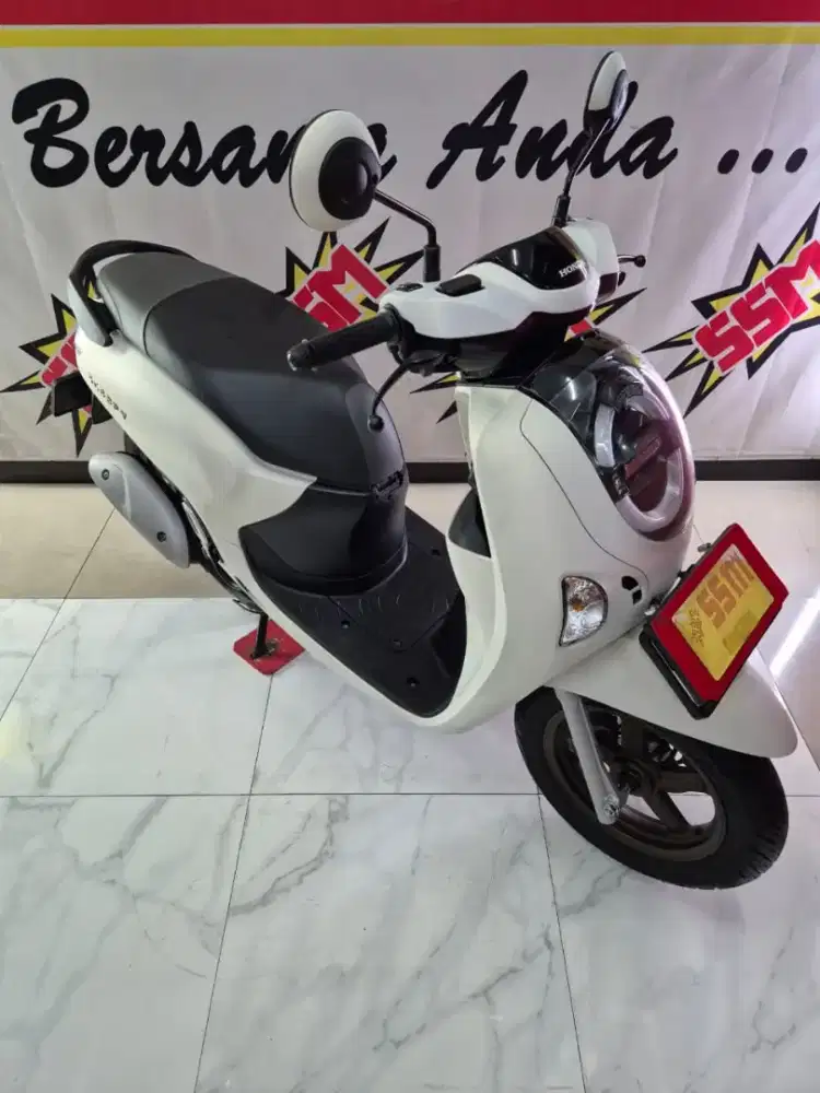 New Scoopy prestige keyless 2025 plat L,