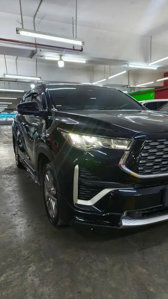 Zenix Q TSS Hybrid modelista 2024 hitam