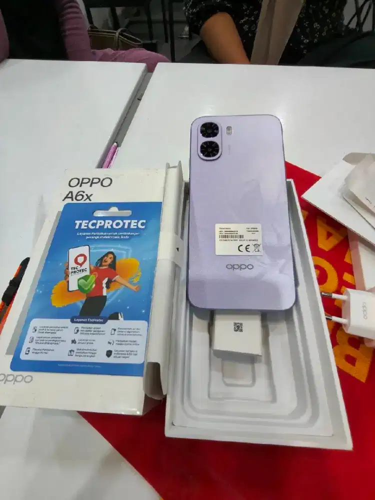 Oppo a6x 8/128 bisa cicilan