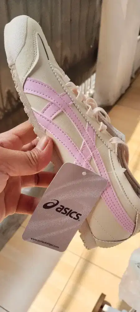 Spatu asics onitsuka