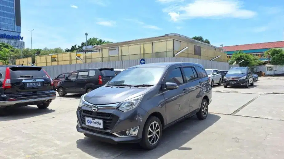 DP MURAH - Daihatsu Sigra 1.2 R Bensin-MT 2019 Abu