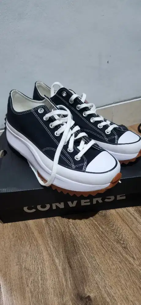 Sepatu converse original baru