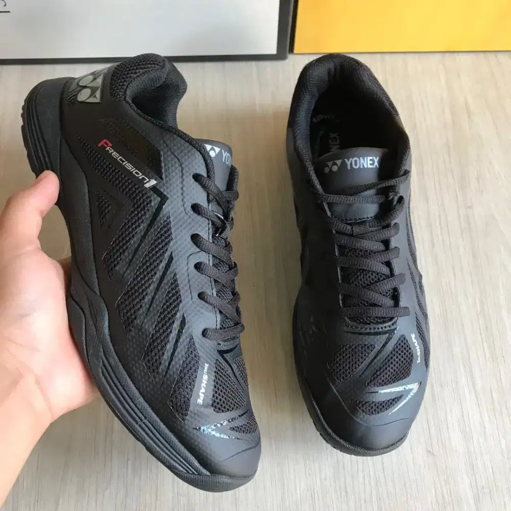 Yonex Precision sepatu badminton bulutangkis original second size 44.5