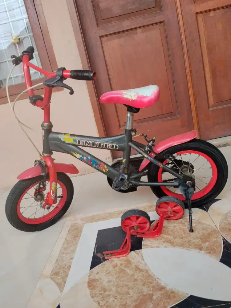 Sepeda anak BMX superman United 12 inc