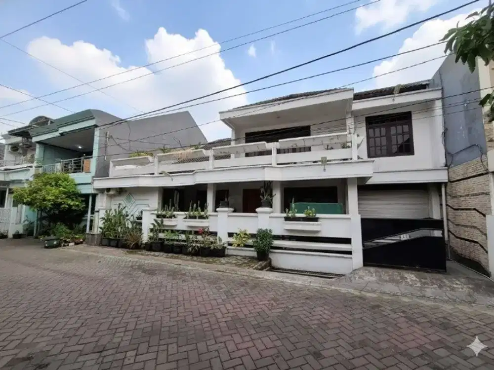 Rumah Taman Pondok Indah Wiyung Row Jalan 2 Mobil
