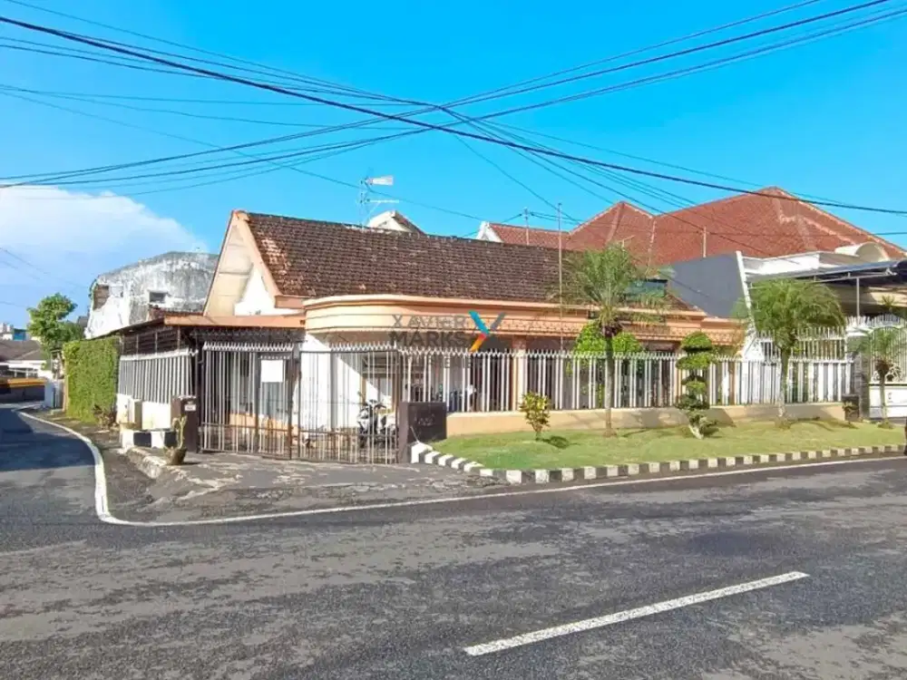 Dijual Rumah Klasik Hook Lokasi Strategis di Daerah Jalan Buah Buahan, Langsep - Klojen Kota Malang