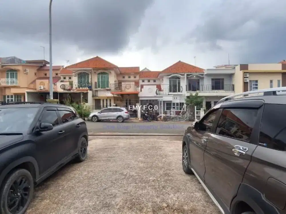 Rumah Hadap Timur Villa Bukit Indah Semi Furnish Siap Huni