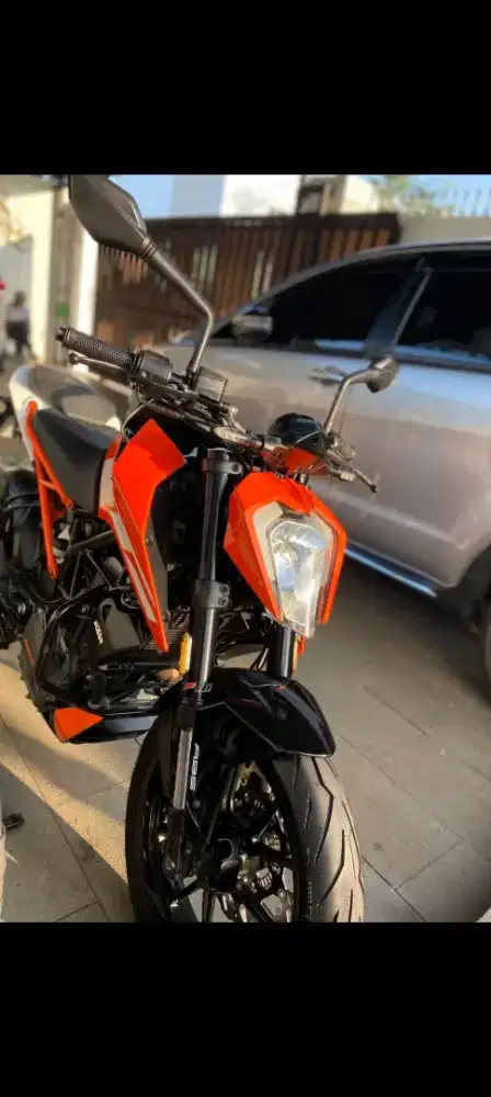 Ktm duke 250 orange