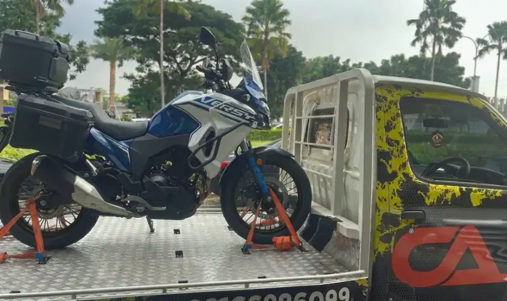Kawasaki Versys 300 2025 Blue Candy