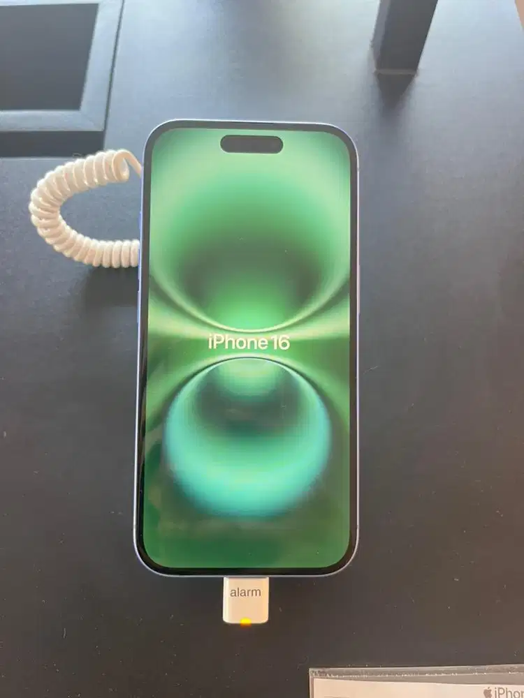 iPhone 16 128GB Resmi iBox 120Hz Cicilan 750rb - Surabaya