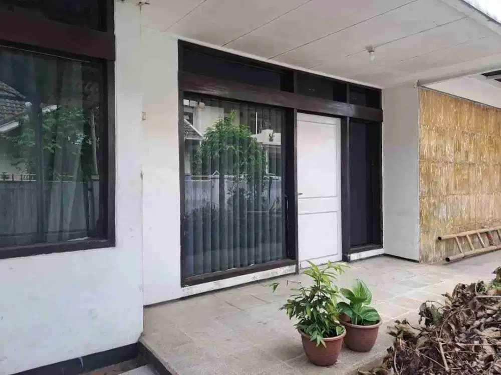 Dijual Rumah Luas SHM di Sekelimus dkt Buahbatu Turangga