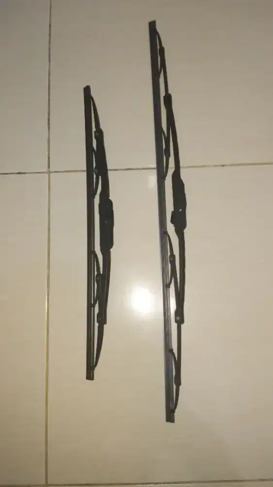 Wiper bekas toyota calya