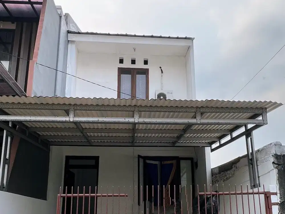 Rumah Belakang Pasar Modern BSD , Pinus  Dibawah 1 M, Nego sampai Deal